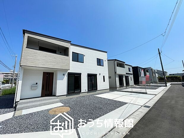 現地写真(街並み)
全4邸
駐車3台可能