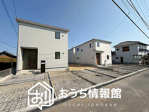 現地写真(街並み)
全4邸
駐車3~4台可能