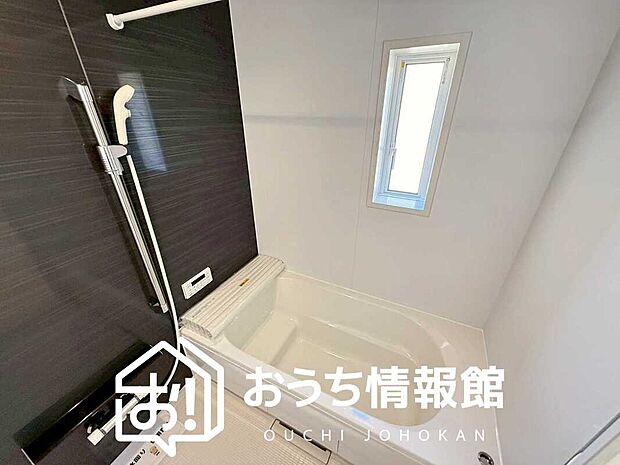 現地写真(浴室)
浴室暖房乾燥機付き。1坪タイプで広々です。