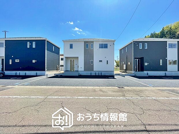 現地写真(街並み)
全3邸
駐車3台可能