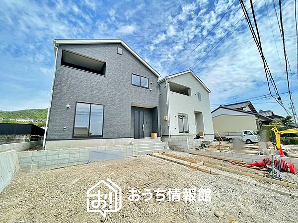 現地写真（街並み）
全３邸
駐車２～３台可能