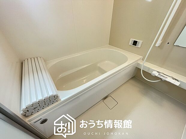現地写真(浴室)
浴室暖房乾燥機付き。1坪タイプで広々です。