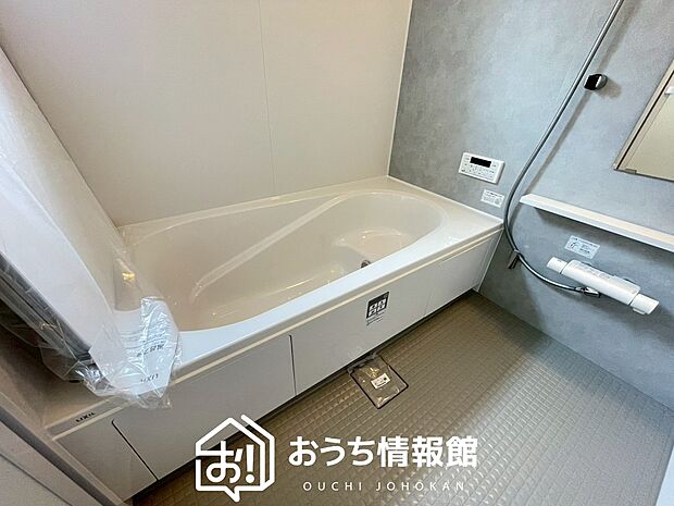現地写真(浴室)
浴室暖房乾燥機付き。1坪タイプで広々です。