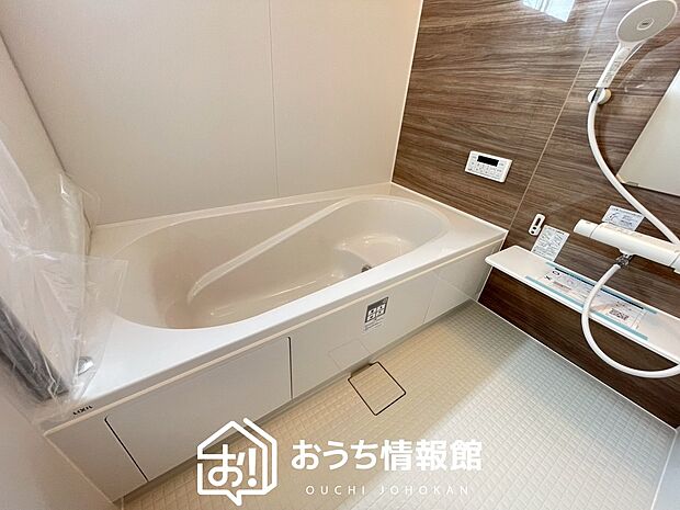 現地写真(浴室)
浴室暖房乾燥機付き。1坪タイプで広々です。