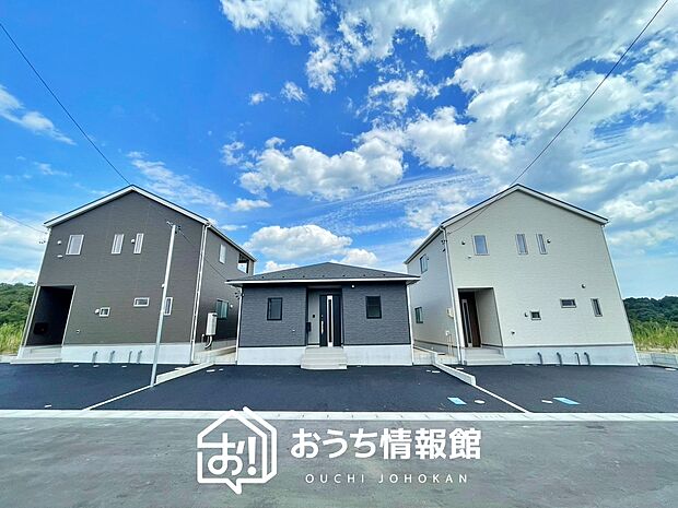 現地写真(街並み)
全3邸
駐車3台可能