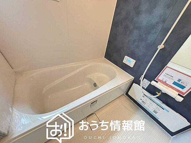 現地写真(浴室)
浴室暖房乾燥機付き。1坪タイプで広々です。