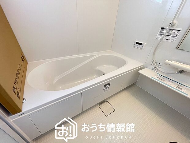 現地写真(浴室)
浴室暖房乾燥機付き。1坪タイプで広々です。