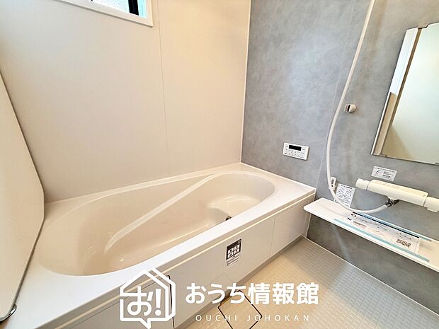 現地写真(浴室)
浴室暖房乾燥機付き。1坪タイプで広々です。