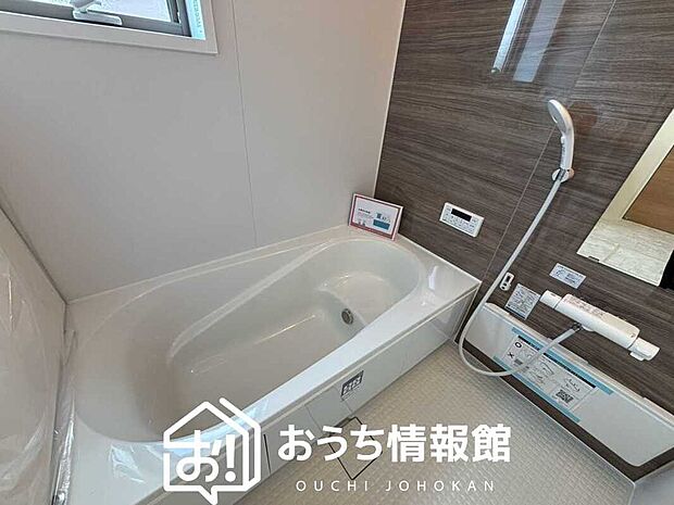 現地写真(浴室)
浴室暖房乾燥機付き。1坪タイプで広々です。