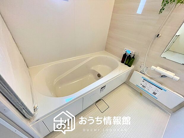現地写真(浴室)
浴室暖房乾燥機付き。1坪タイプで広々です。