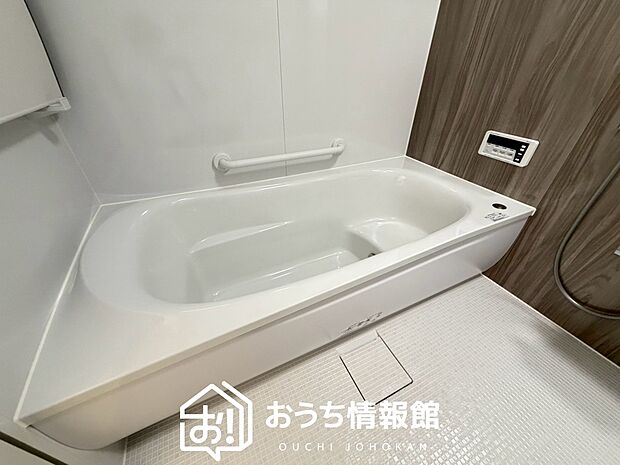 現地写真(浴室)
浴室暖房乾燥機付き。1坪タイプで広々です。