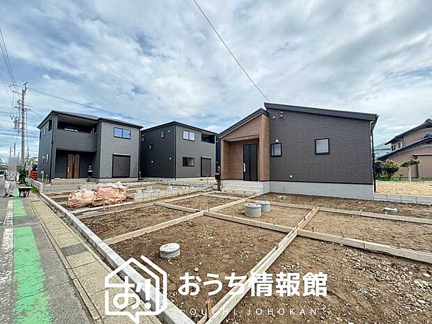 現地写真(街並み)
全4邸
駐車3~5台可能