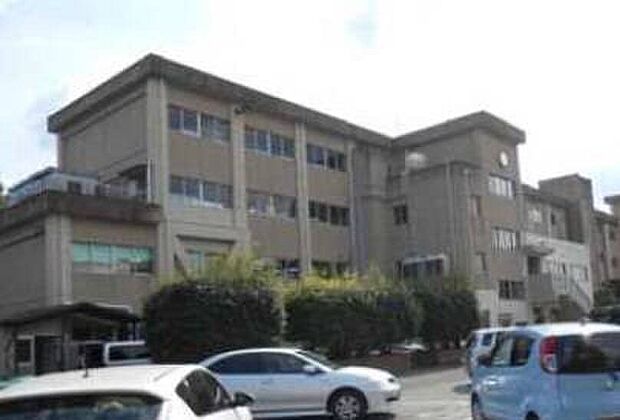 犬山市立犬山中学校（約700m）