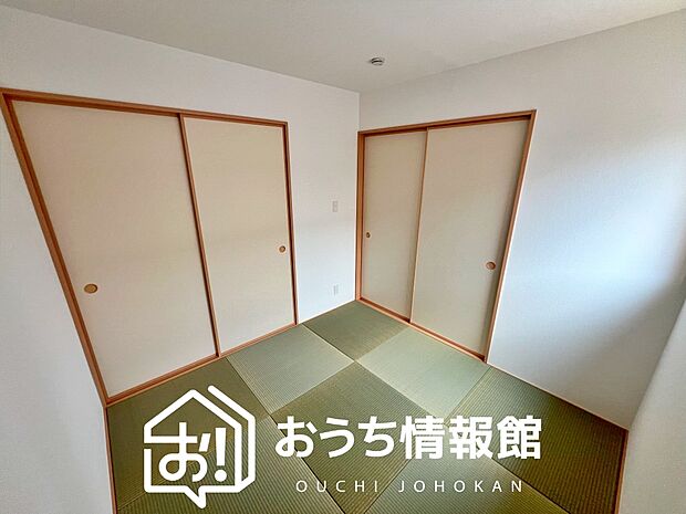 【現地写真（和室）】大壁仕様の新和室。くつろぎの空間です。