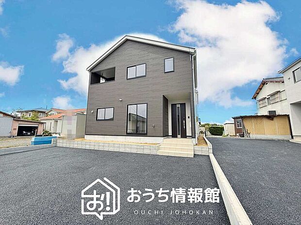 【現地写真（外観）【３号地】】軽くて火災に強い屋根材を採用し、地震時の建物への負担や揺れを軽減しています。