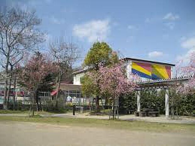 小泉保育園（約1,200m）