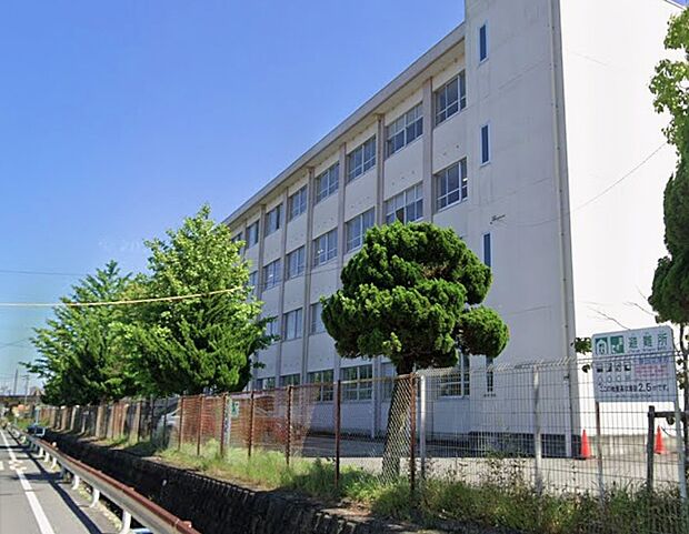 津市立一身田中学校（約4,000m）