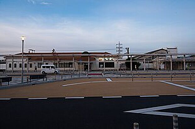 JR関西本線「亀山駅」（約2,800m）