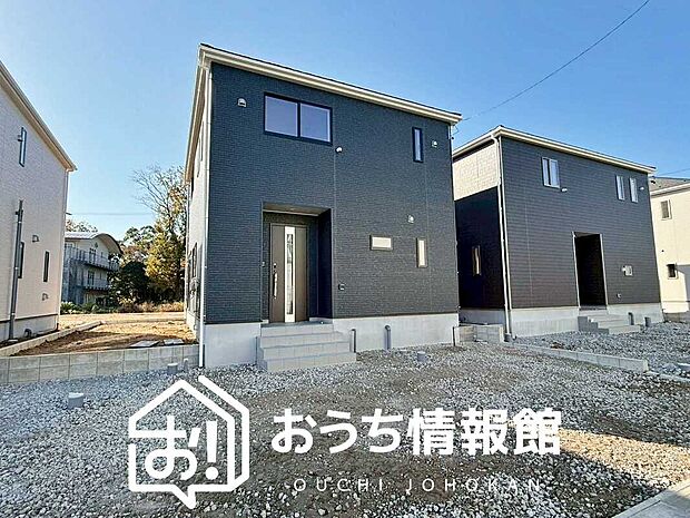 【現地写真（外観）【３号地】】軽くて火災に強い屋根材を採用し、地震時の建物への負担や揺れを軽減しています。