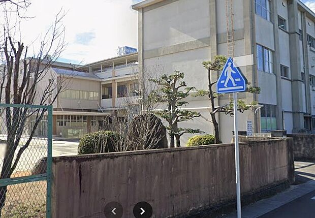 一宮市立木曽川中学校(約1,000m)