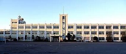 鈴鹿市立長太小学校 870ｍ(徒歩11分)