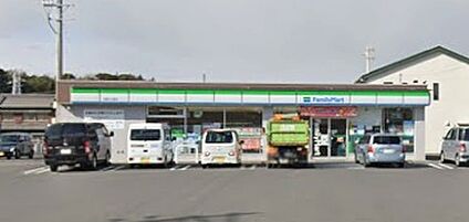 ファミリーマート鈴鹿千代崎店 340ｍ(徒歩5分)
