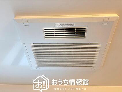電気式浴室暖房換気乾燥機