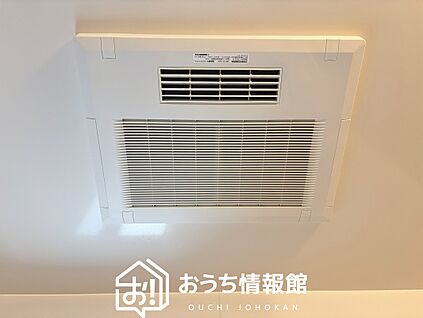 電気式浴室暖房換気乾燥機