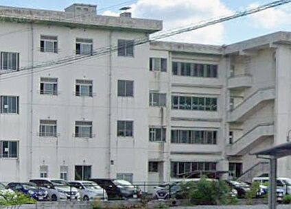 山県市立富岡小学校 840ｍ(徒歩11分)