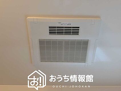 電気式浴室暖房換気乾燥機