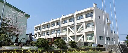 菰野町立千種小学校 2710ｍ(徒歩34分)