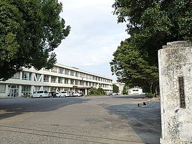 各務原市立那加中学校（約1,300m）