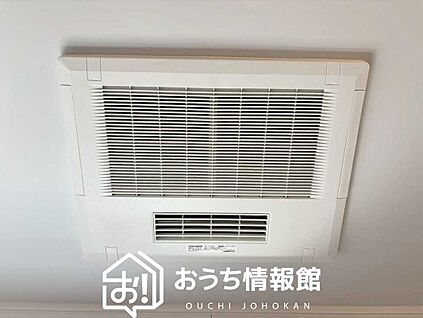 電気式浴室暖房換気乾燥機