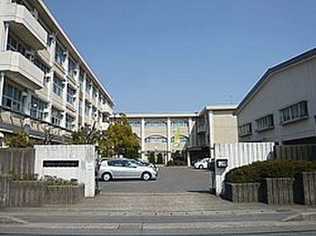 岐阜市立岐阜西中学校（約3,300m）