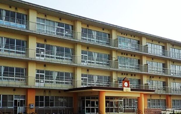 四日市市立河原田小学校（約1,120m）