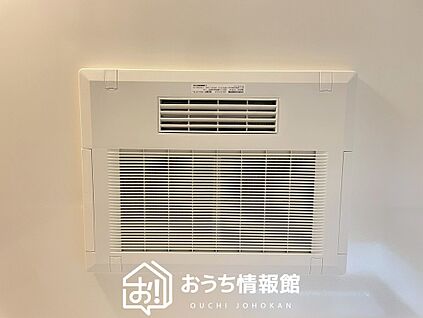 電気式浴室暖房換気乾燥機