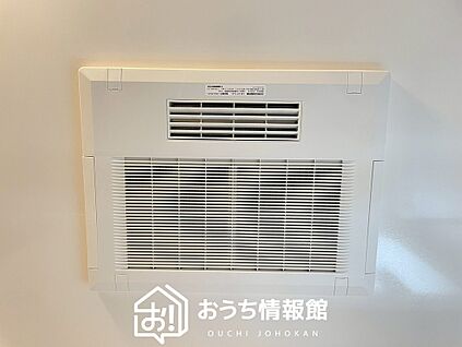 電気式浴室暖房換気乾燥機