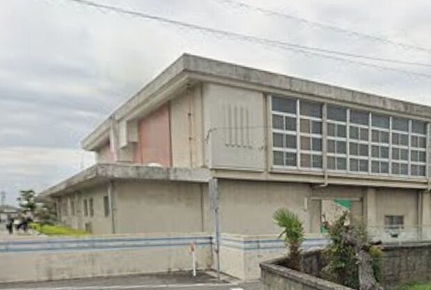 一宮市立尾西第二中学校(約1,800m)