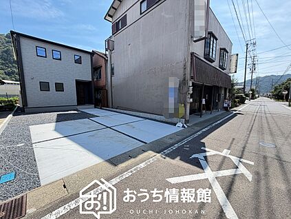 現地写真（前道含む外観）