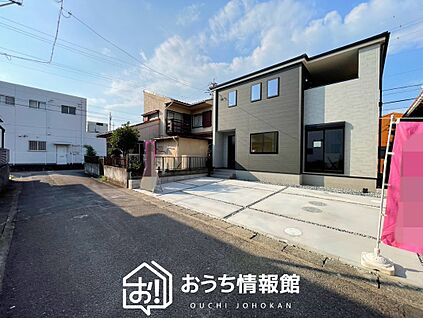 現地写真（前道含む外観）