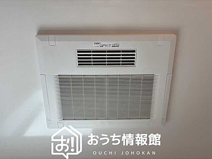 電気式浴室暖房換気乾燥機