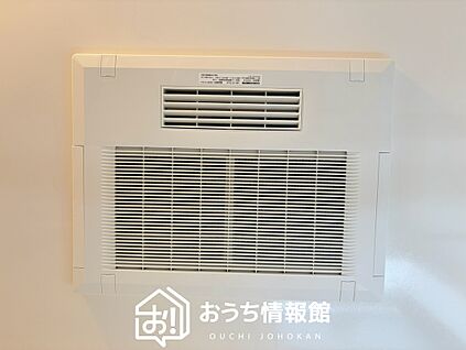 電気式浴室暖房換気乾燥機