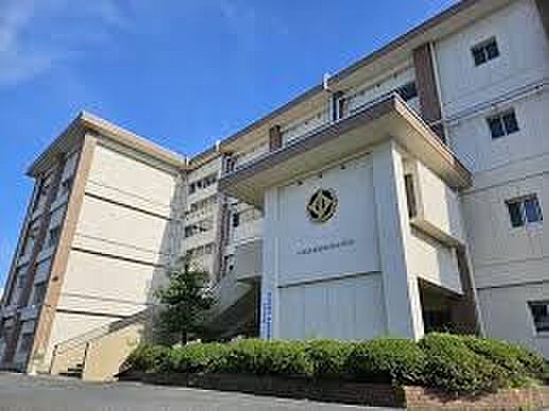 一宮市立浅井中小学校(約560m)