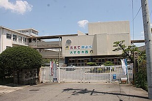 一宮市立木曽川西小学校(約720m)