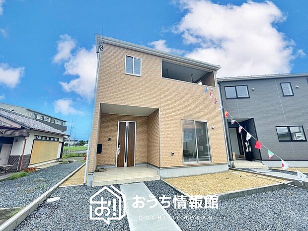 【現地写真（外観）【１号地】】軽くて火災に強い屋根材を採用し、地震時の建物への負担や揺れを軽減しています。