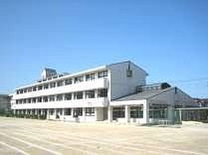 四日市市立富洲原中学校 750ｍ(徒歩10分)