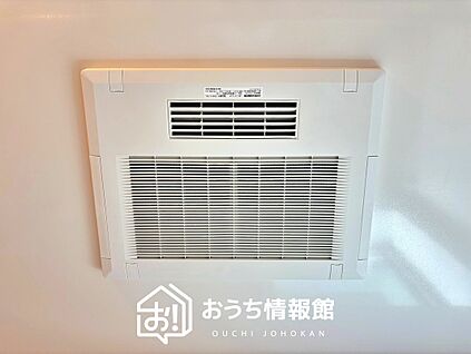 電気式浴室暖房換気乾燥機