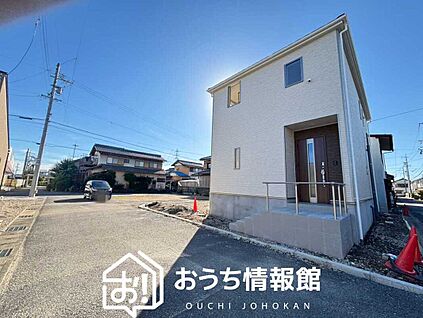 現地写真（前道含む外観）