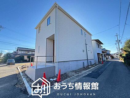 現地写真（前道含む外観）