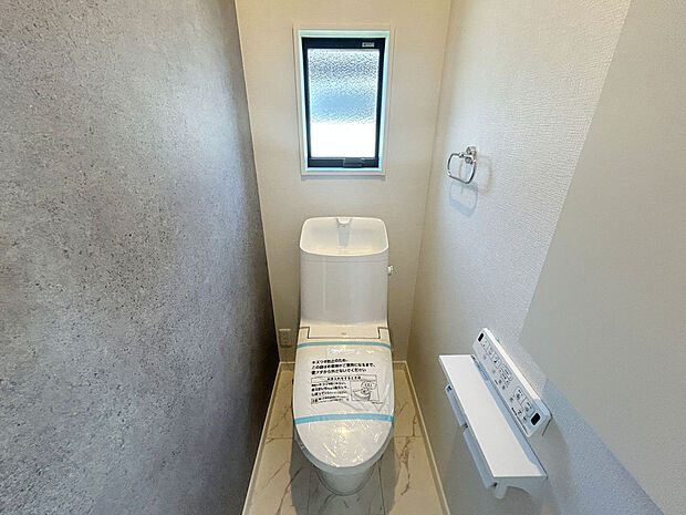 【【Toilet】】各階にトイレがあるので、朝慌ただしい時間帯に混む心配が減ります。わざわざトイレのために階段を昇り降りをせずに済みます。